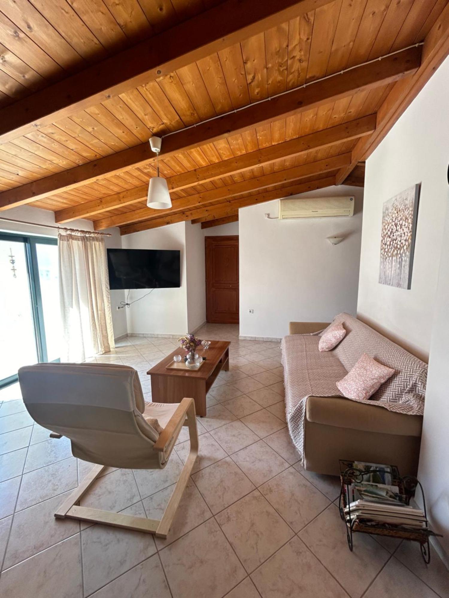 Lena S Apartment นาฟปาคตอส ภายนอก รูปภาพ